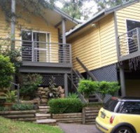 Ttwo Peaks Guesthouse - New Castle Holiday