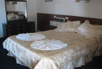 Balranald Capri Motel - New Castle Holiday 1