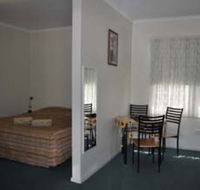Back Obourke Accommodation - New Castle Holiday