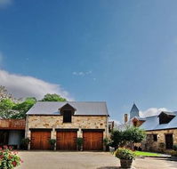 The Mews Studio Apartments - New Castle Holiday