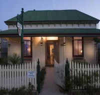 Emaroo Cottages - New Castle Holiday