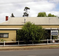 Pemberton Backpackers YHA  Budget Cottages - New Castle Holiday