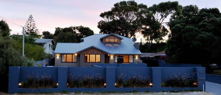 Waikiki Beach Bed And Breakfast - New Castle Holiday 0