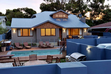 Waikiki Beach Bed And Breakfast - New Castle Holiday 1