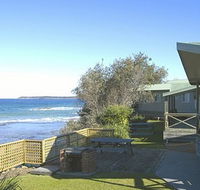 Berrara Beach Holiday Chalets - New Castle Holiday