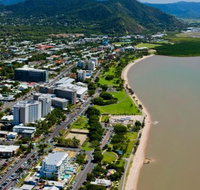 Rydges Esplanade Resort Cairns - New Castle Holiday
