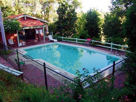 Falls Retreat Bed And Breakfast - New Castle Holiday 3