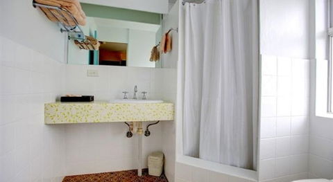 Matador Motor Inn - New Castle Holiday 1