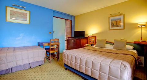 Matador Motor Inn - New Castle Holiday 2