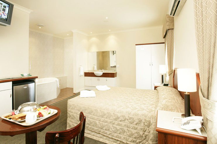 Bayswater WA New Castle Holiday