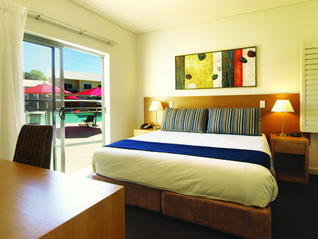 Oaks Broome - New Castle Holiday 1