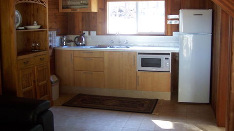 Jarrah Glen Cabins - New Castle Holiday 1