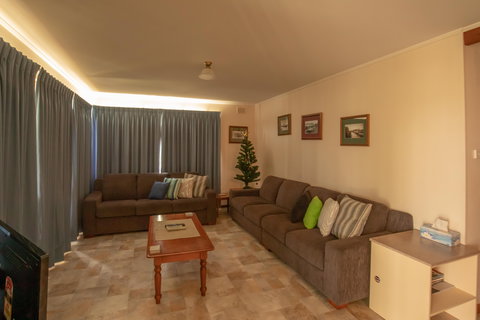 78  River Lane Mannum -River Shack Rentals - New Castle Holiday 2