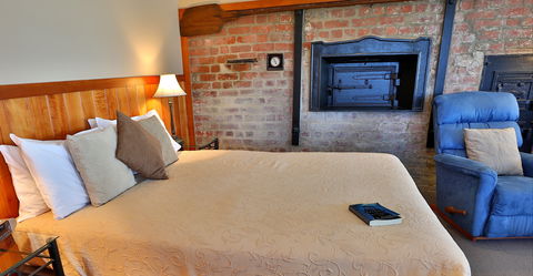 Abbey's 'The Bakery' - New Castle Holiday 1