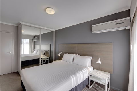 Adina Apartment Hotel Sydney Surry Hills - New Castle Holiday 2