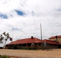 Albert Hotel - New Castle Holiday