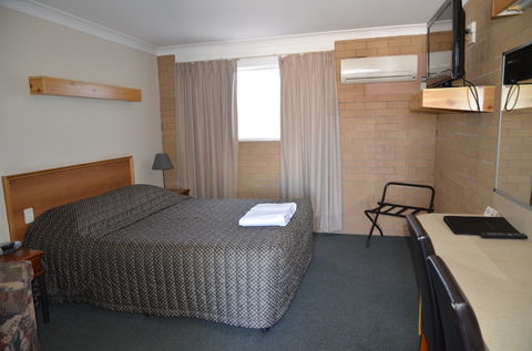 Alexander Motor Inn Moree - New Castle Holiday 2