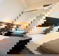 APX World Square - New Castle Holiday