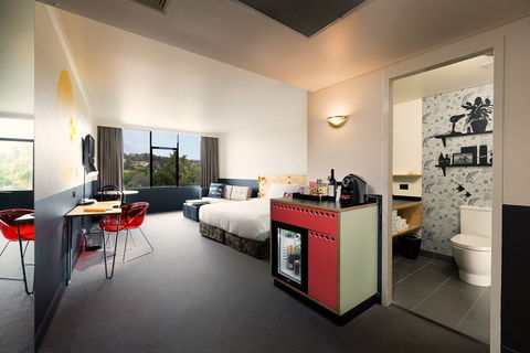 Atura Albury - New Castle Holiday 2