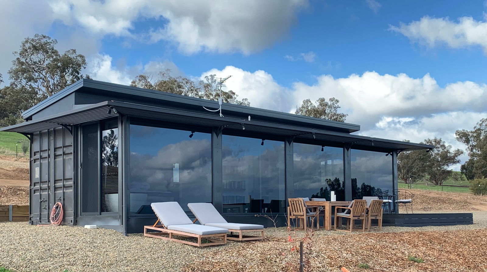 Eunanoreenya NSW New Castle Holiday