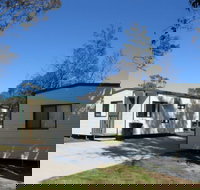 Boorowa Caravan Park - New Castle Holiday