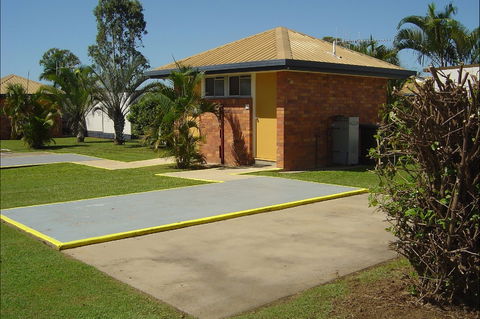 Bundaberg East Cabin And Tourist Park - New Castle Holiday 1