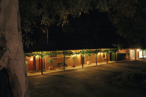 Burra Motor Inn - New Castle Holiday 1