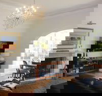 Cambourne Country House - New Castle Holiday