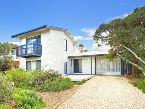 Century 21 SouthCoast: Tennis Elbow - New Castle Holiday 0
