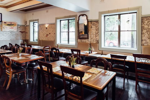 Commonwealth Hotel - New Castle Holiday 0