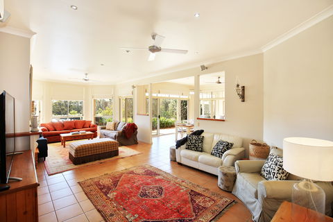 Coolaroo Beach  House - Berry - New Castle Holiday 0