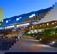 CountryPlace - New Castle Holiday