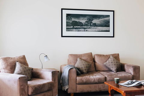 Dunkeld Studio Accommodation - New Castle Holiday 1