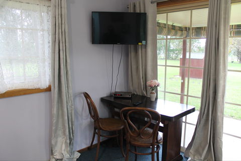 Factory Lane Bed & Breakfast - New Castle Holiday 2