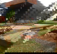 Farm Pod at Twamley Farm - New Castle Holiday