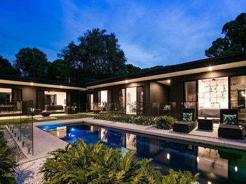 Friday Sabai - New Castle Holiday 1