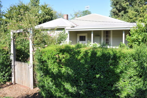 Honeysuckle Cottage - New Castle Holiday 2