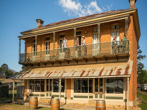 Hosies - New Castle Holiday 0