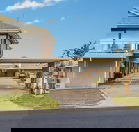 Hybiscus Waterfront Apartments - New Castle Holiday