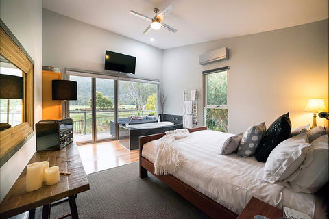 Icon Central Halls Gap - New Castle Holiday 2