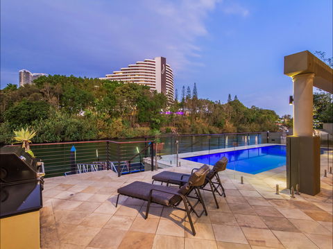 Lakeland Keys Broadbeach - Vogue Holiday Homes - New Castle Holiday 0