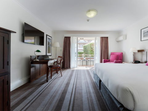 Mercure Canberra - New Castle Holiday 2
