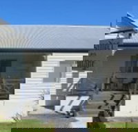 Pennell's Lysander Cottage - New Castle Holiday