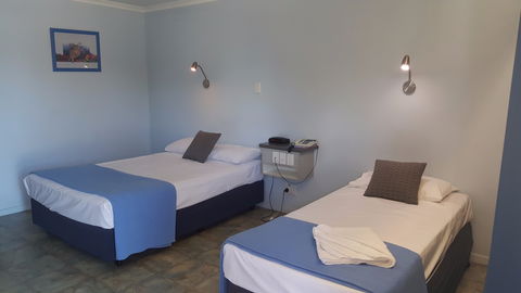 Queens Beach Hotel - New Castle Holiday 0