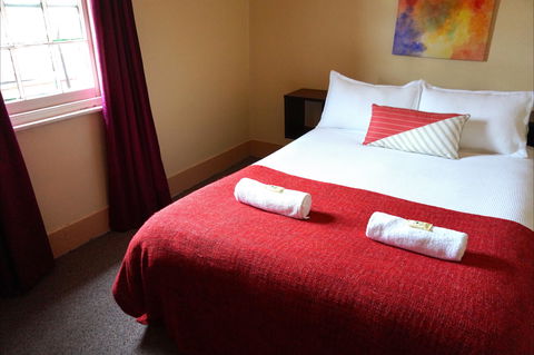 Royal Hotel Cooma - New Castle Holiday 1