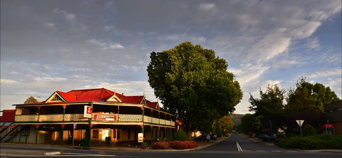 Royal Hotel Cooma - New Castle Holiday 2