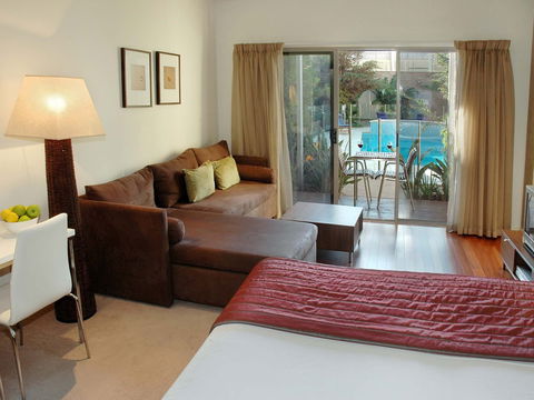 Rye Hotel Accommodation - New Castle Holiday 2