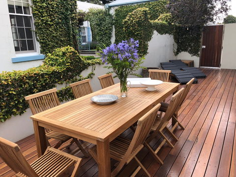 Spinnakers Waterfront - New Castle Holiday 1