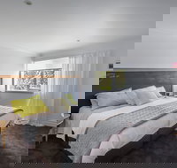 Sunny Side Up Bed and Breakfast - New Castle Holiday