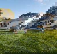 Surfside Backpacker - New Castle Holiday